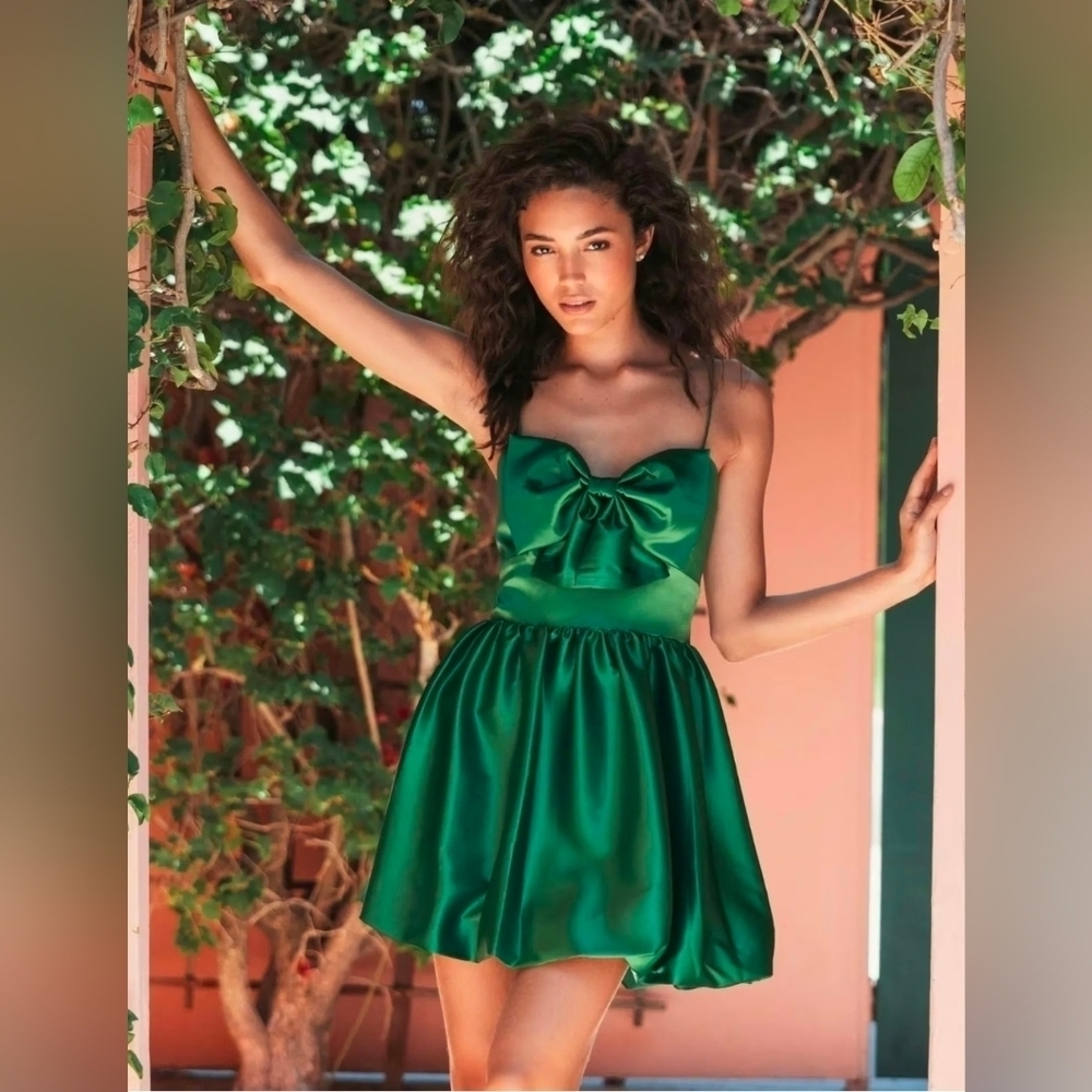 NWT! Ieena for Mac Duggal,Bow Front Bubble Hem Mini Dress, Green , Size 6 - Picture 2 of 4